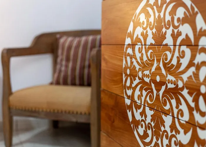 Valentina House Large In El