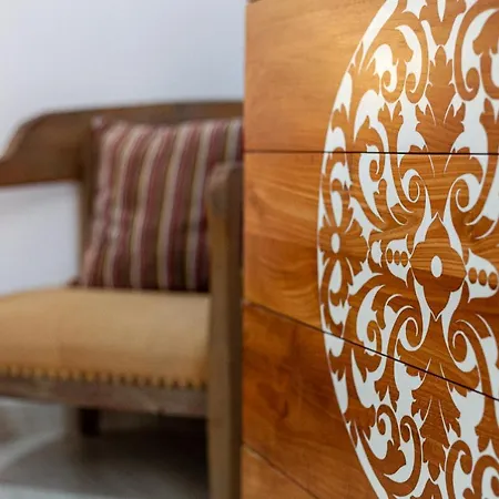 Valentina House Large In El